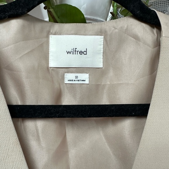Aritzia Wilfred Pesci Vest in light beige - Ashen colour size 10 - Picture 7 of 7